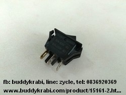 สวิทช์สี่เหลี่ยม   กลาง กรอบขนาด 1.6 x 3.2 ซม. 10A 2 จังหวะ 3 ขา ไม่มีไฟ   สีดำ
